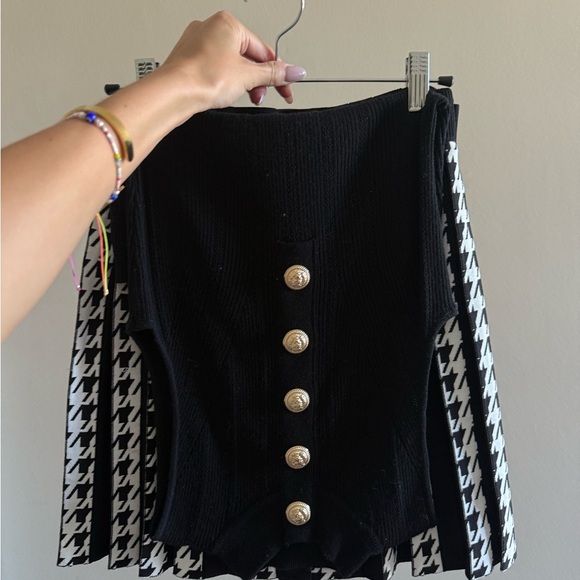 Elegant Black and White Buttoned Skirt and top (Jessica bars set) - Picture 5 of 7